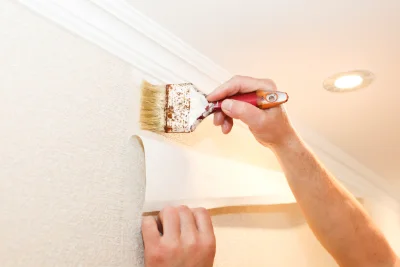Pose de papier peint à Tavers — revêtements muraux et toiles de verre
